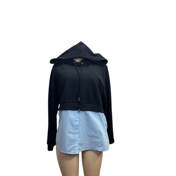 Nancy cavally.  Black Cropped Hoodie with Long Sleeves - Picture 1 of 12